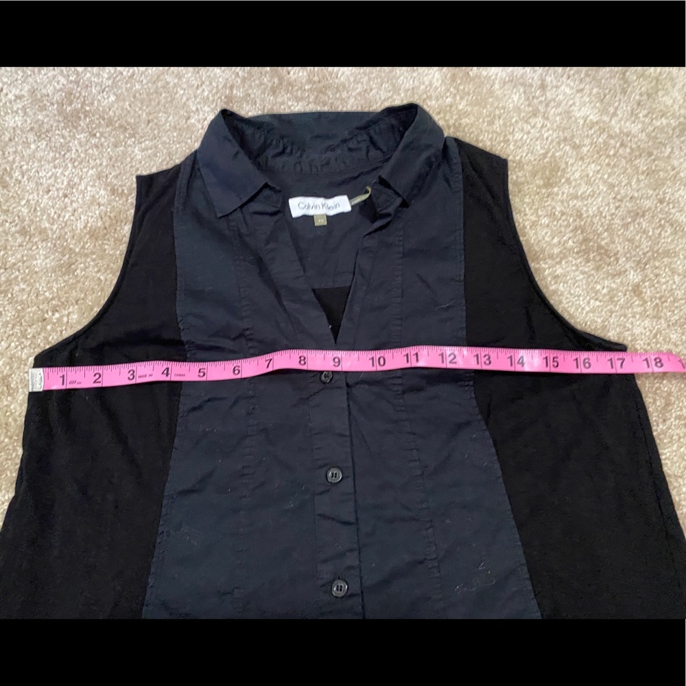 Calvin Klein sleeveless button down - Picture 3 of 5